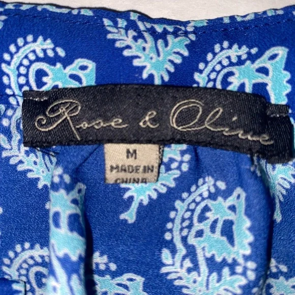 Rose & Olive Blue Patterned Sleeveless Top. 0391 - Picture 2 of 3